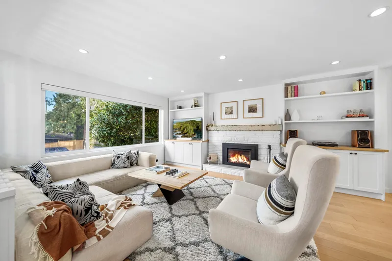 4921 CHESTER STREET - photo 2 of 25