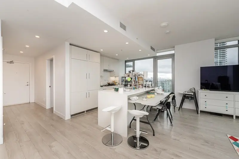 1802 518 WHITING WAY - photo 3 of 25