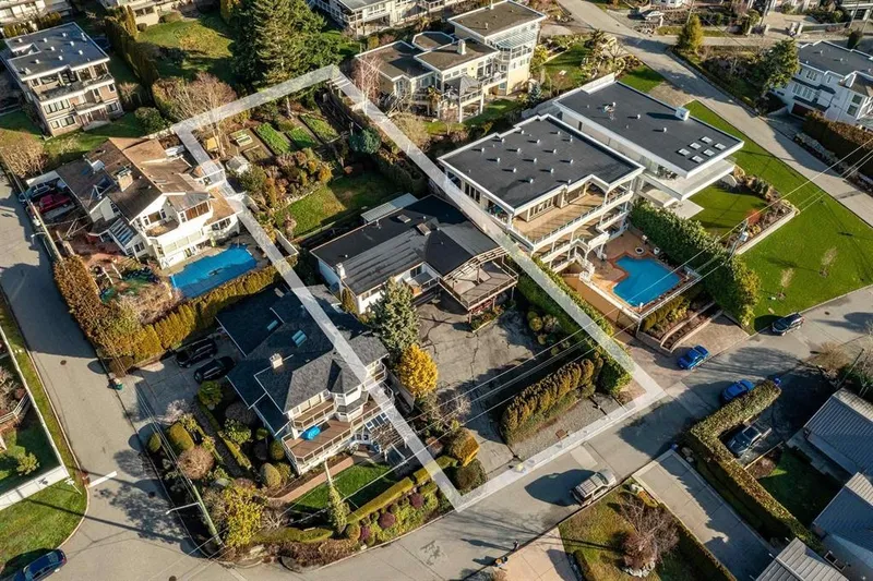 14371 SUNSET DRIVE - photo 3 of 9