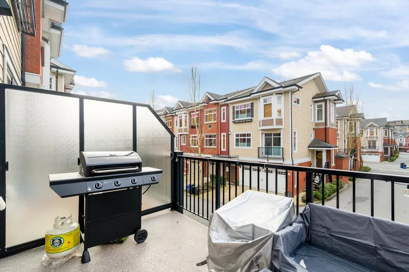 43 8068 207 STREET - photo 3 of 24