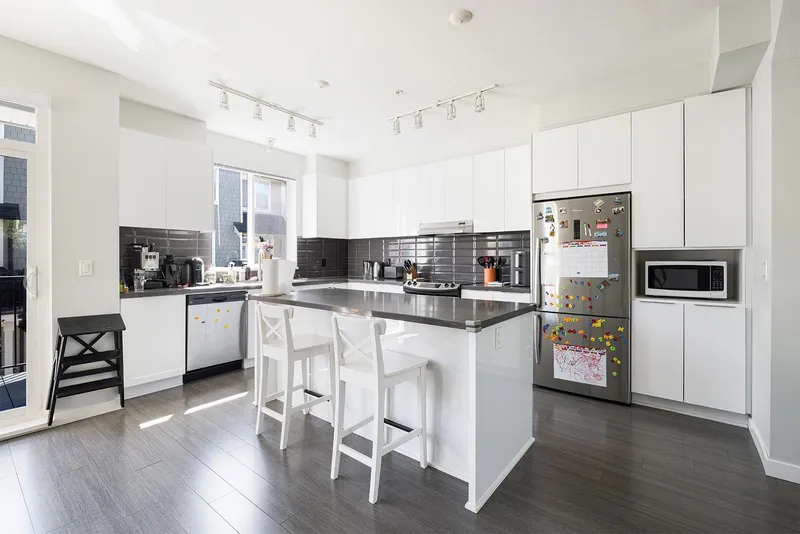 92 8050 204 STREET - photo 4 of 23