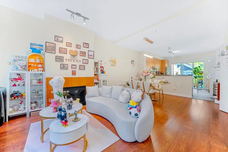 80 6878 SOUTHPOINT DRIVE - photo 1 of 20