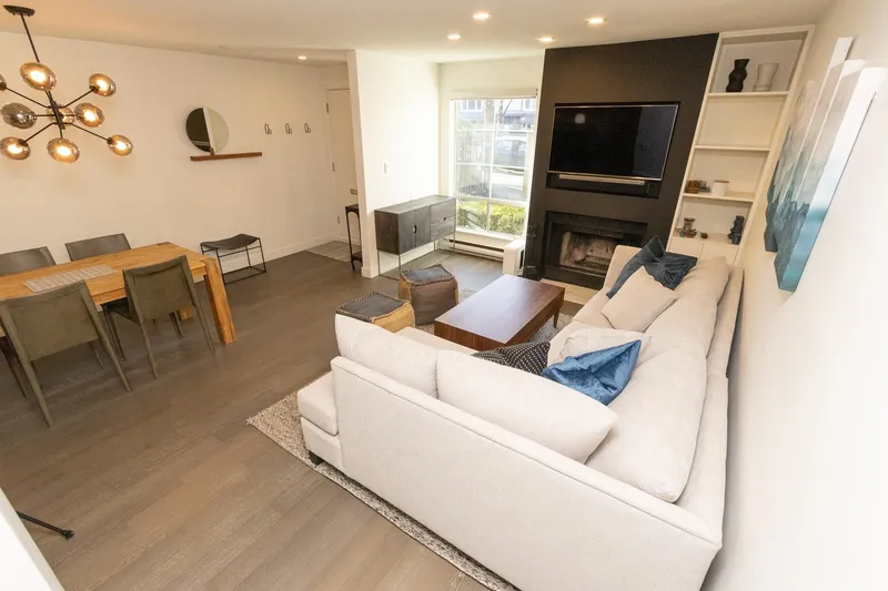 3062 WILLOW STREET - photo 2 of 23