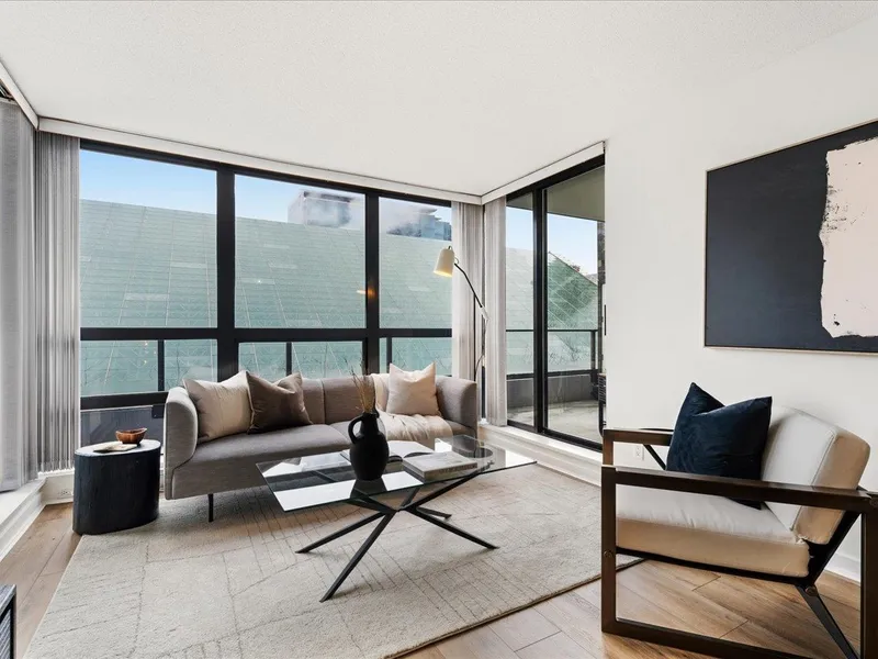 503 933 HORNBY STREET - photo 1 of 25