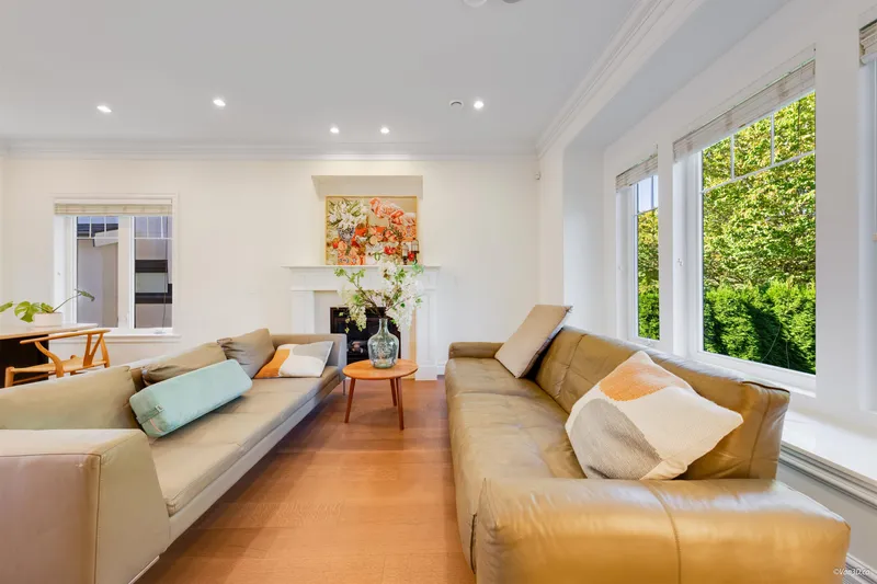 4042 W 20TH AVENUE - photo 2 of 25