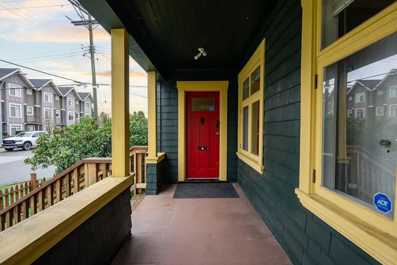 2336 RINDALL AVENUE - photo 4 of 25