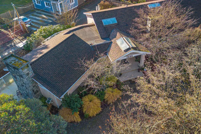 7225 HUDSON STREET - photo 4 of 11