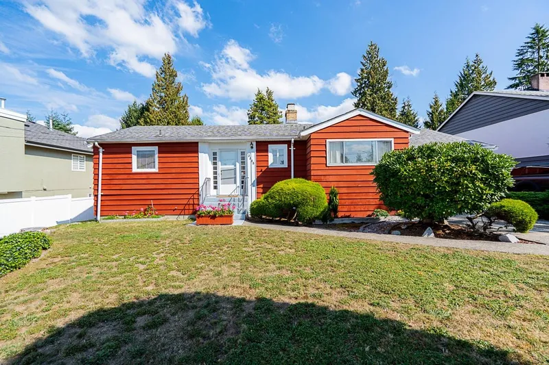 5388 HALLEY AVENUE - photo 2 of 25