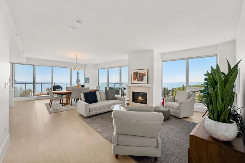 1601 1500 MARTIN STREET - photo 4 of 25