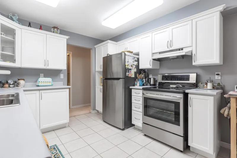 206 1150 LYNN VALLEY ROAD - photo 4 of 22