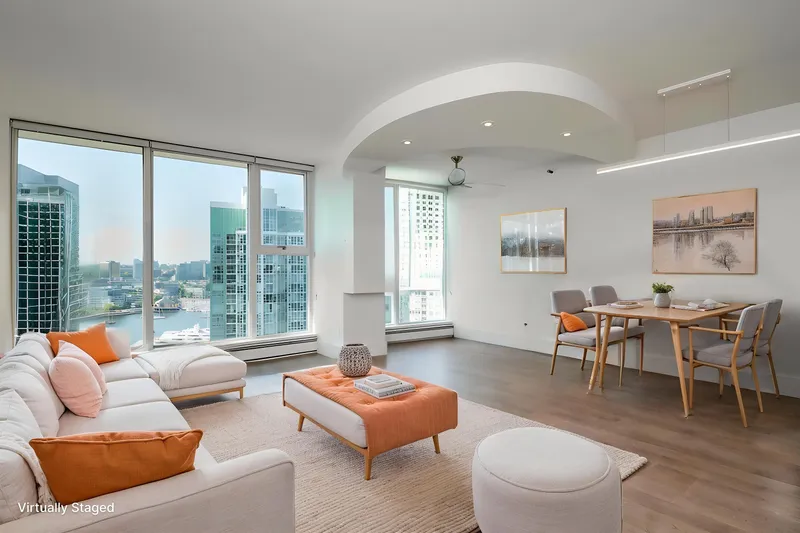 2005 1009 EXPO BOULEVARD - photo 3 of 14