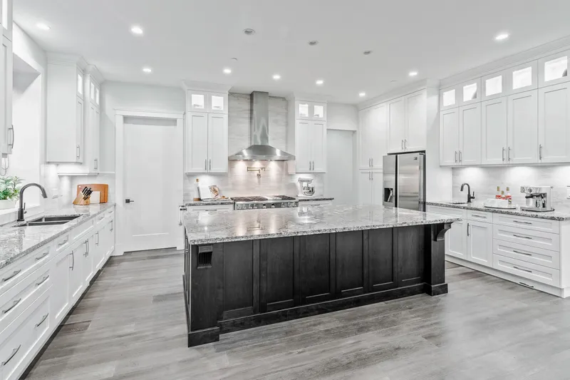 24331 124 AVENUE - photo 4 of 25