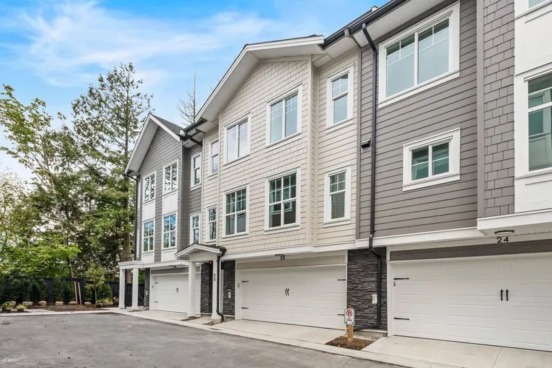 25 7716 207 STREET - photo 2 of 25