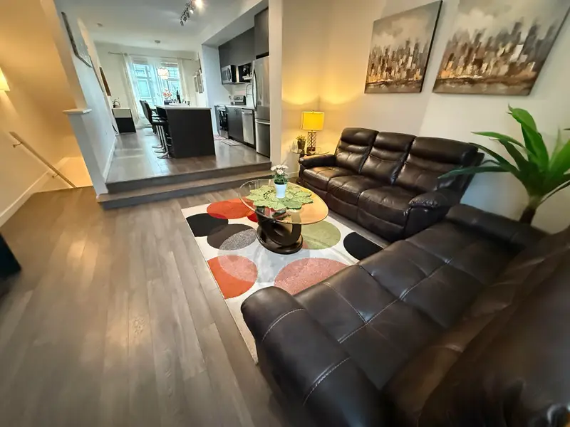 115 8168 136A STREET - photo 4 of 25