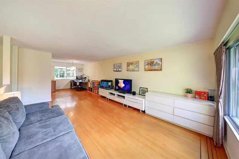 8844 COOK CRESCENT - photo 4 of 15