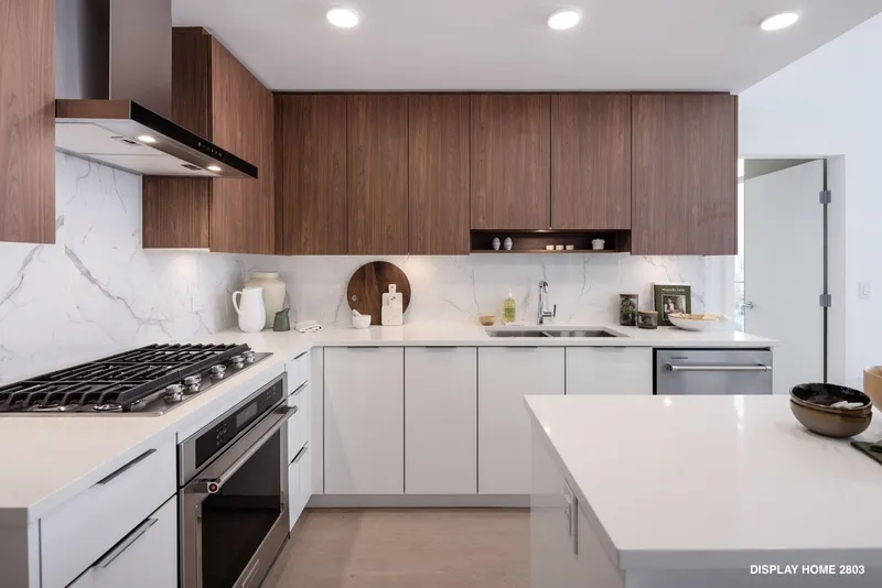 1503 7683 PARK CRESCENT - photo 3 of 13