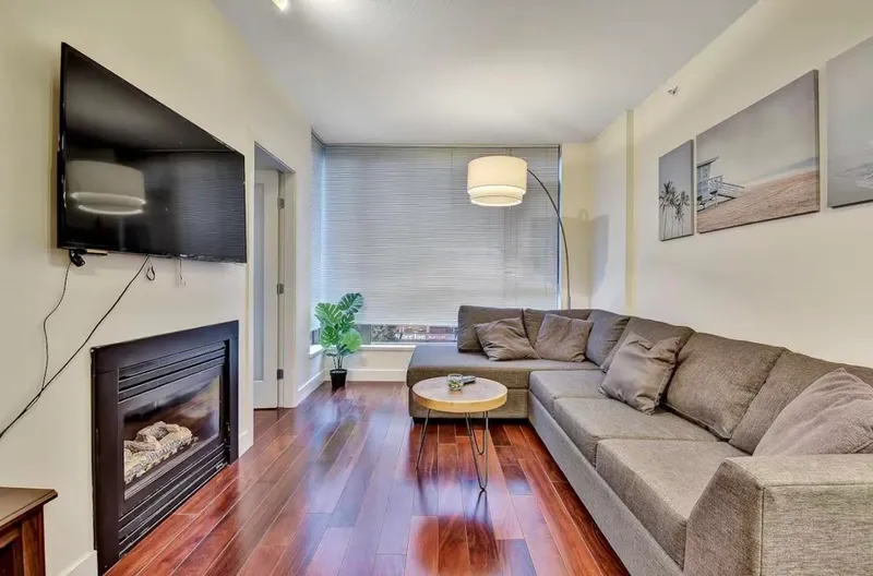 401 1238 BURRARD STREET - photo 2 of 21