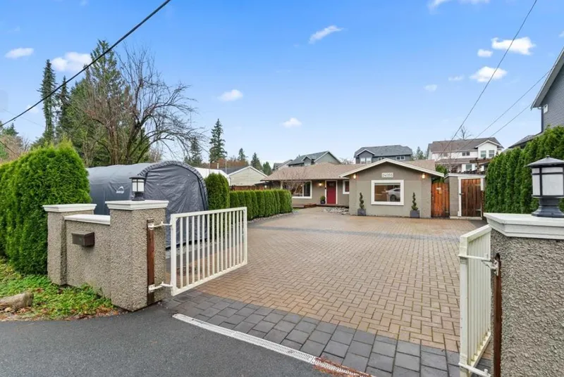 24055 FERN CRESCENT - photo 1 of 14