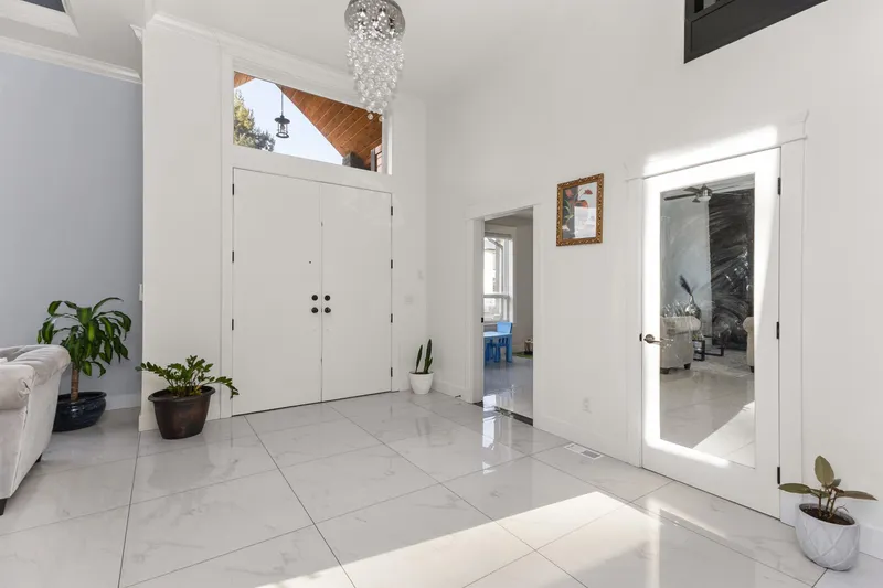 2018 VINEWOOD STREET - photo 4 of 25