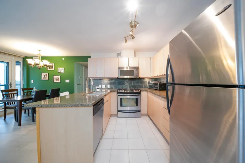 1709 6068 NO. 3 ROAD - photo 2 of 25