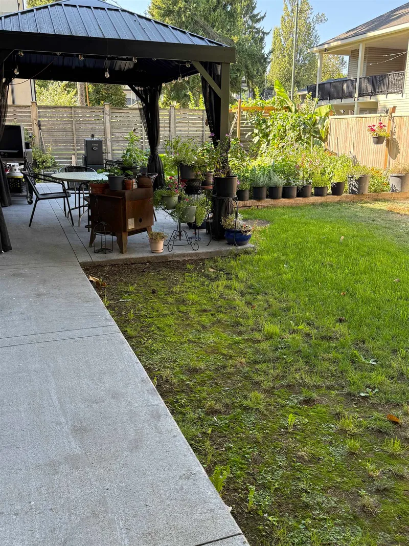 13449 68 AVENUE - photo 2 of 25