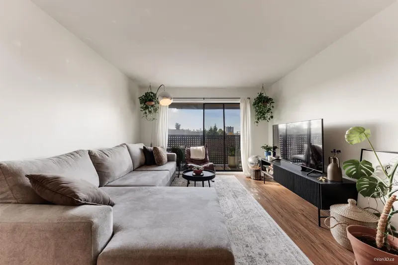 408 2215 DUNDAS STREET - photo 1 of 15