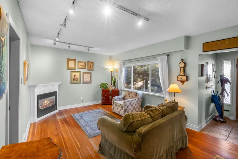 521 GARFIELD STREET - photo 2 of 25