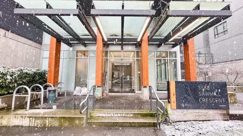 301 3588 SAWMILL CRESCENT - photo 1 of 15