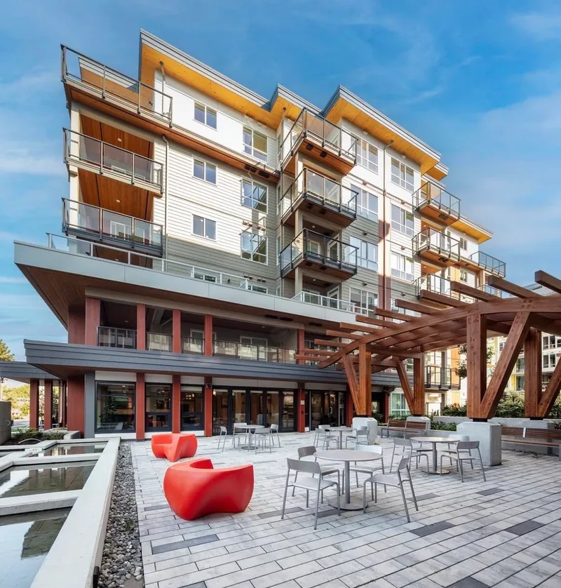 514 13238 105 AVENUE - photo 2 of 17