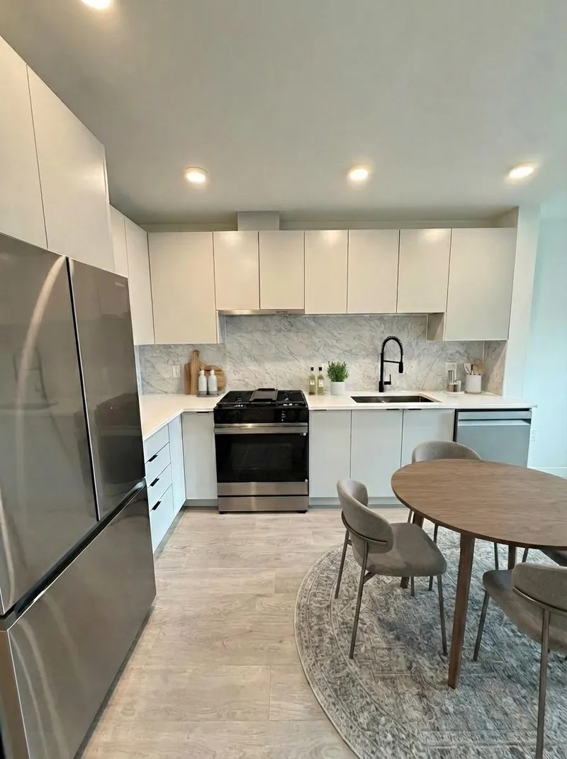 514 13238 105 AVENUE - photo 4 of 17