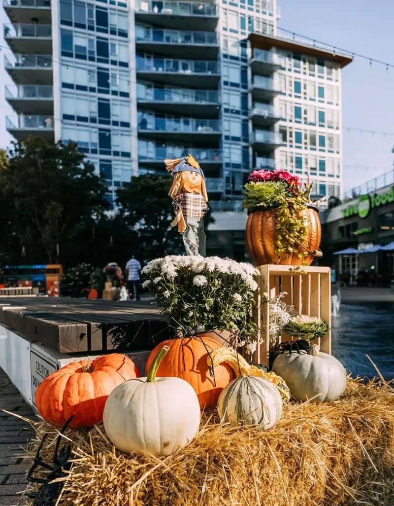 305 8580 RIVER DISTRICT CROSSING - photo 3 of 25