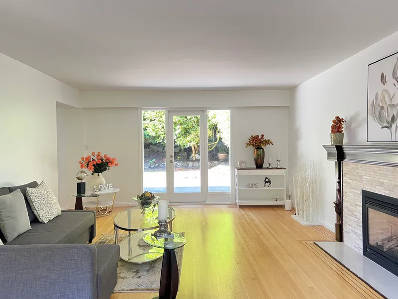 3791 SOUTHRIDGE AVENUE - photo 3 of 25