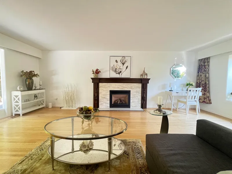 3791 SOUTHRIDGE AVENUE - photo 4 of 25