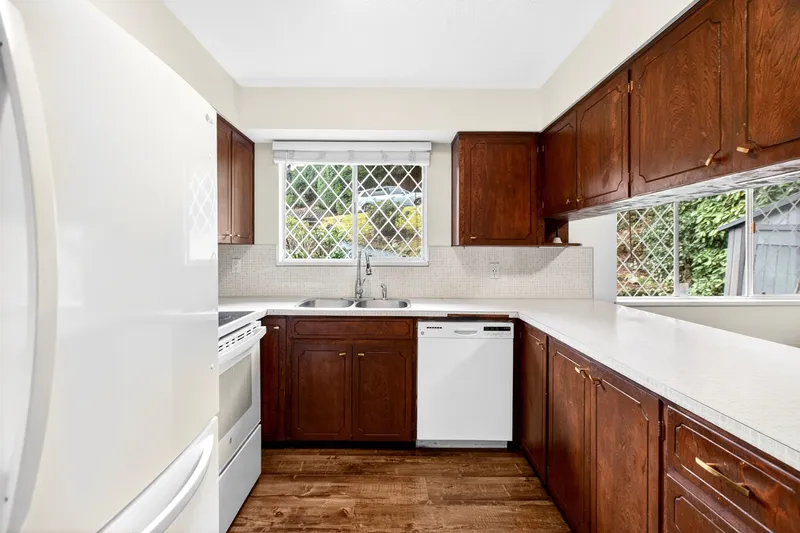 3362 VIEWMOUNT DRIVE - photo 4 of 25