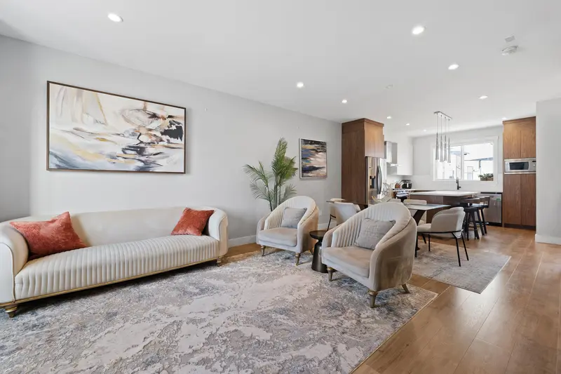 56 1639 162 STREET - photo 3 of 25