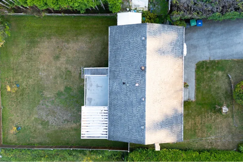 7886 140 STREET - photo 2 of 19