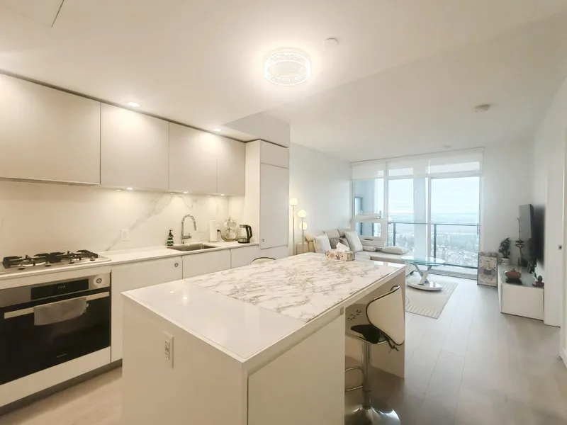 2906 6537 TELFORD AVENUE - photo 3 of 11