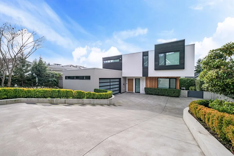 4275 CHELSEA CRESCENT - photo 1 of 19