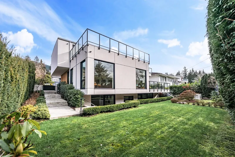 4275 CHELSEA CRESCENT - photo 2 of 19