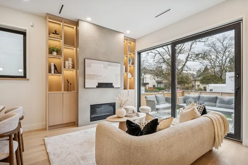 1 448 W 20TH AVENUE - photo 4 of 25