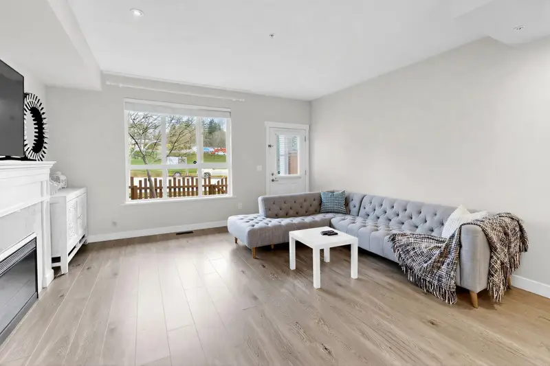 52 7157 210 STREET - photo 4 of 25