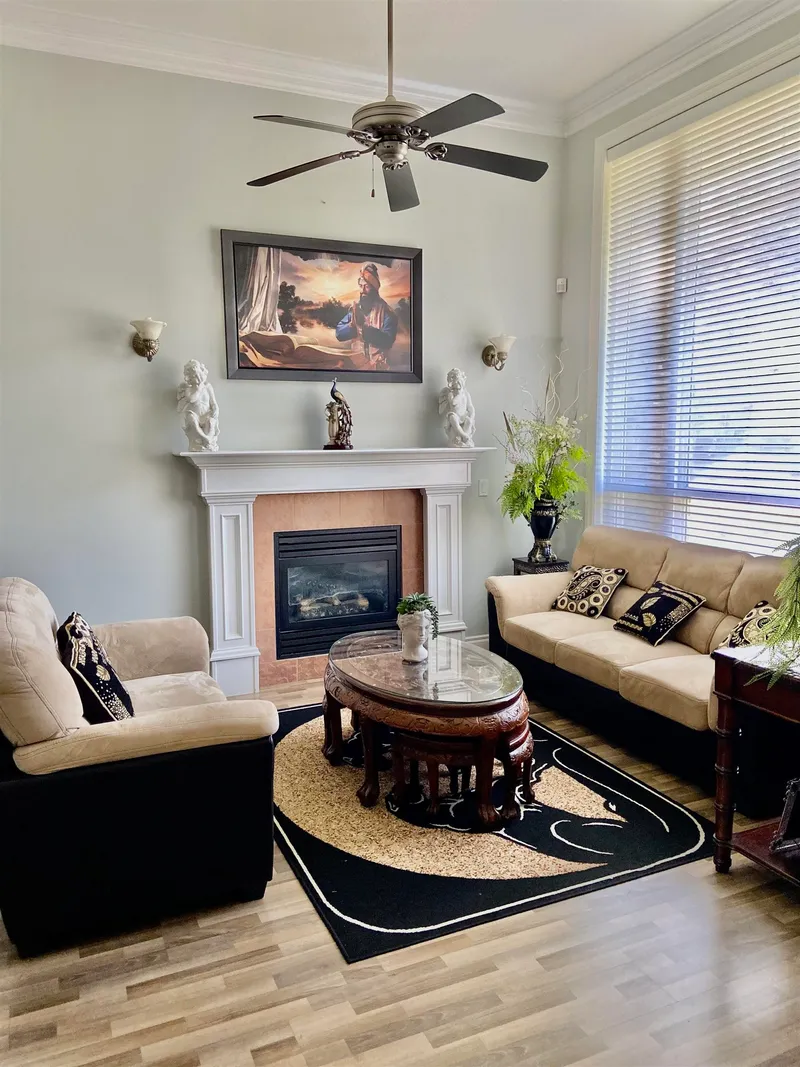 16072 96A AVENUE - photo 3 of 25