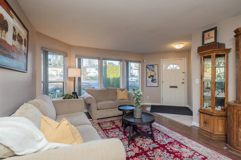 1038 WALLS AVENUE - photo 4 of 25