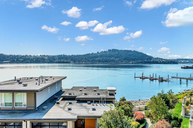 308 3825 CATES LANDING WAY - photo 1 of 25