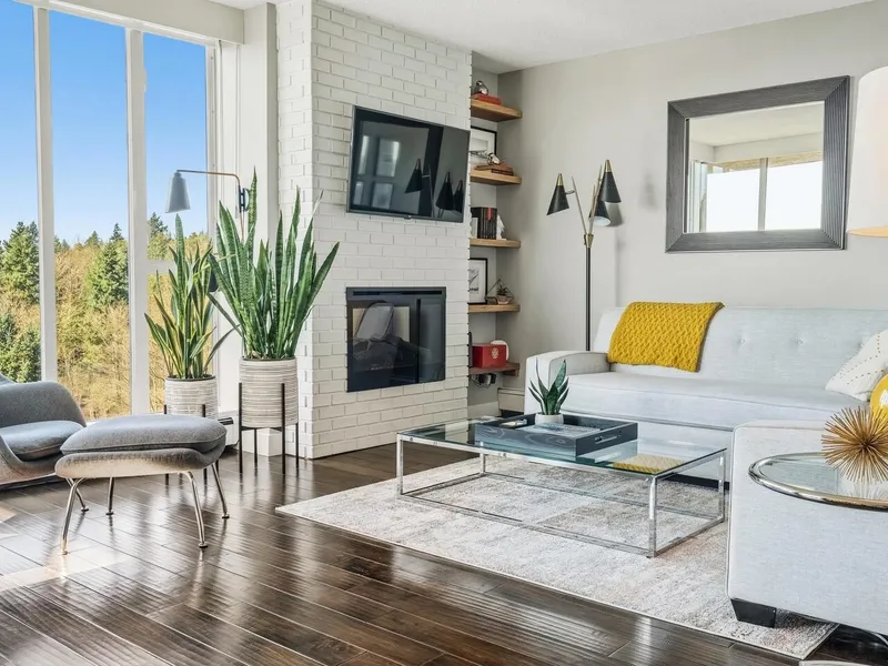 1107 3061 E KENT AVENUE NORTH - photo 1 of 25