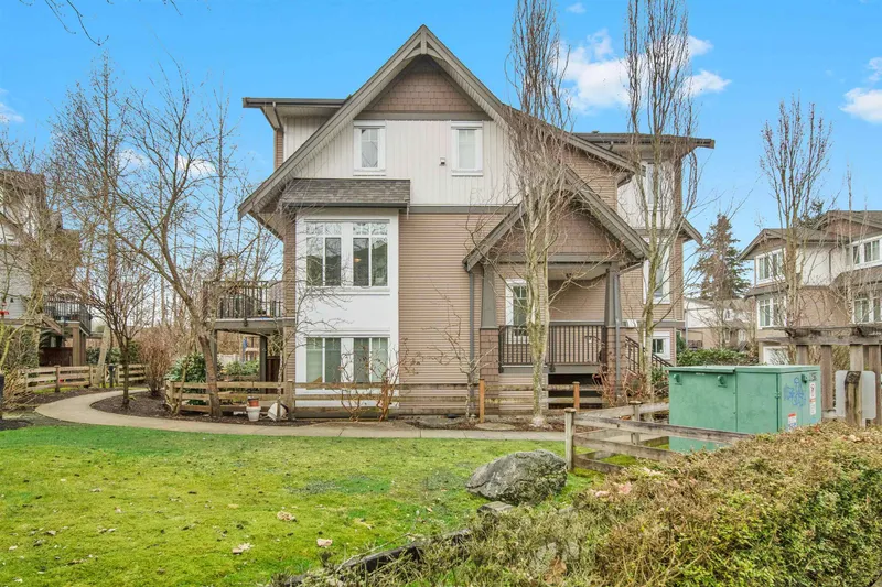 20 8250 209B STREET - photo 4 of 25