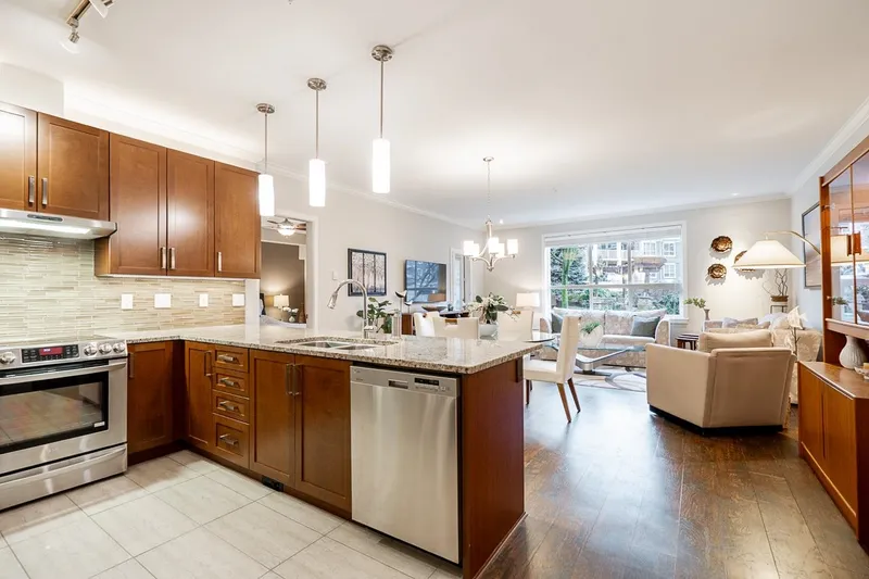 104 6480 194 STREET - photo 3 of 25