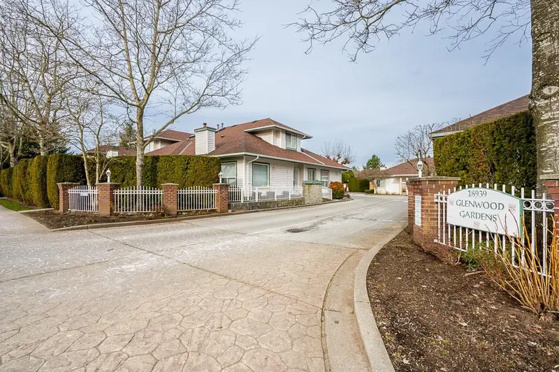 30 18939 65 AVENUE - photo 2 of 25