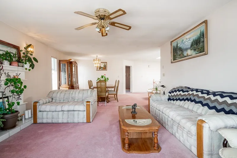 14317 89A AVENUE - photo 4 of 21