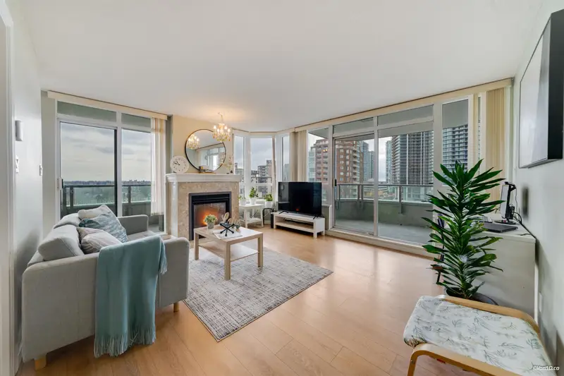 1320 4825 HAZEL STREET - photo 4 of 25